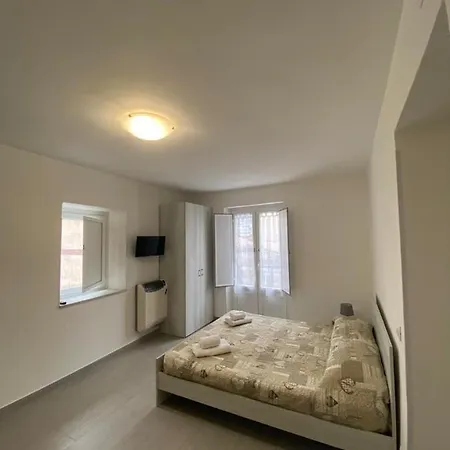 Lägenhet La Casa Dei Nonni Polizzi Generosa